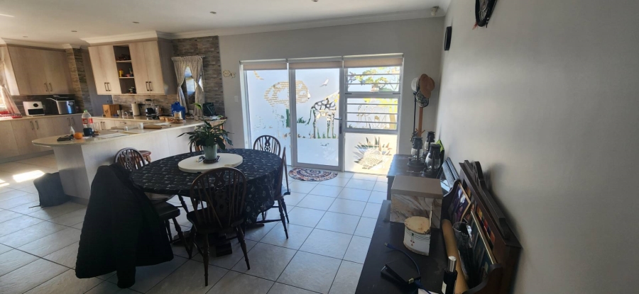 4 Bedroom Property for Sale in Great Brak River Western Cape